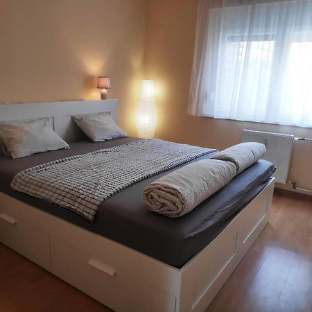 Koelcsey Apartman Szekszárd Exterior foto