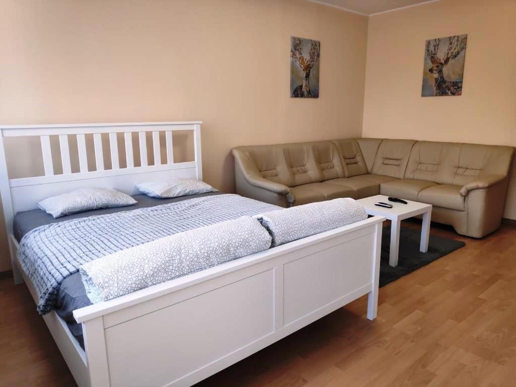 Koelcsey Apartman Szekszárd Exterior foto